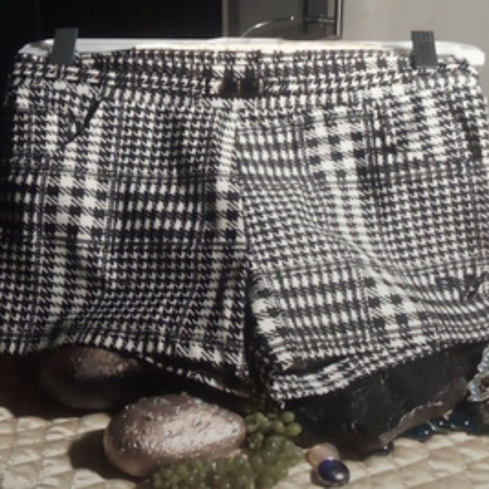 🦷 Verge Sports Houndstooth w/Front Dressy Silver Metal Clap Belt Bodycon Shorts